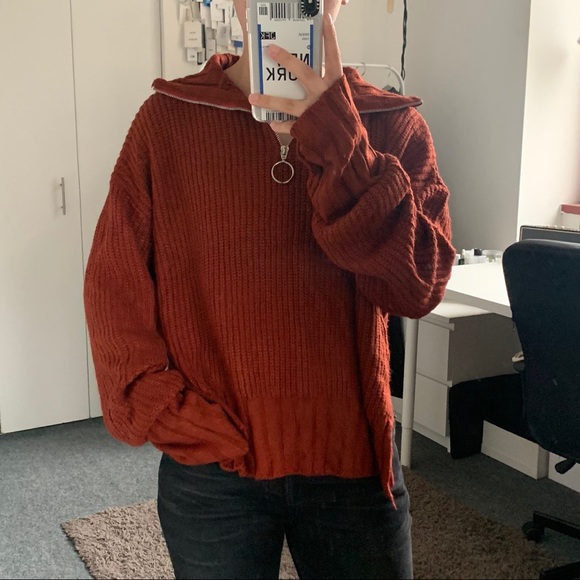 Red zipper sweater - Picture 1 of 3